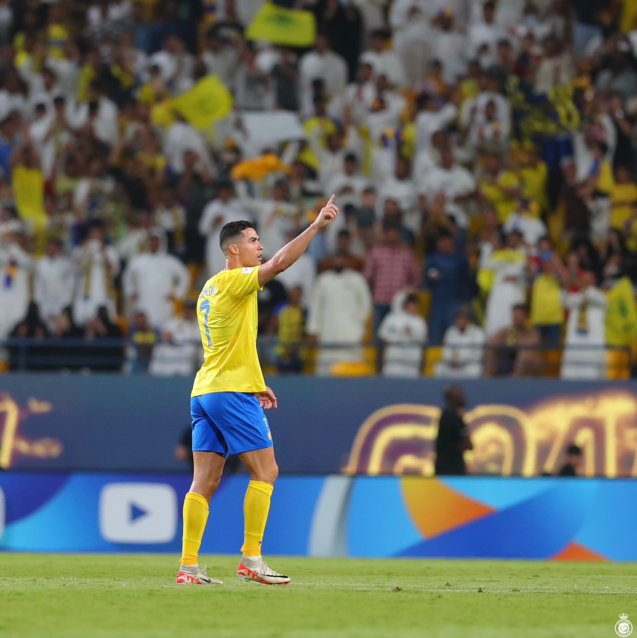 ||رونالدو يقود النصر أمام ضمك في دوري روشن السعودي