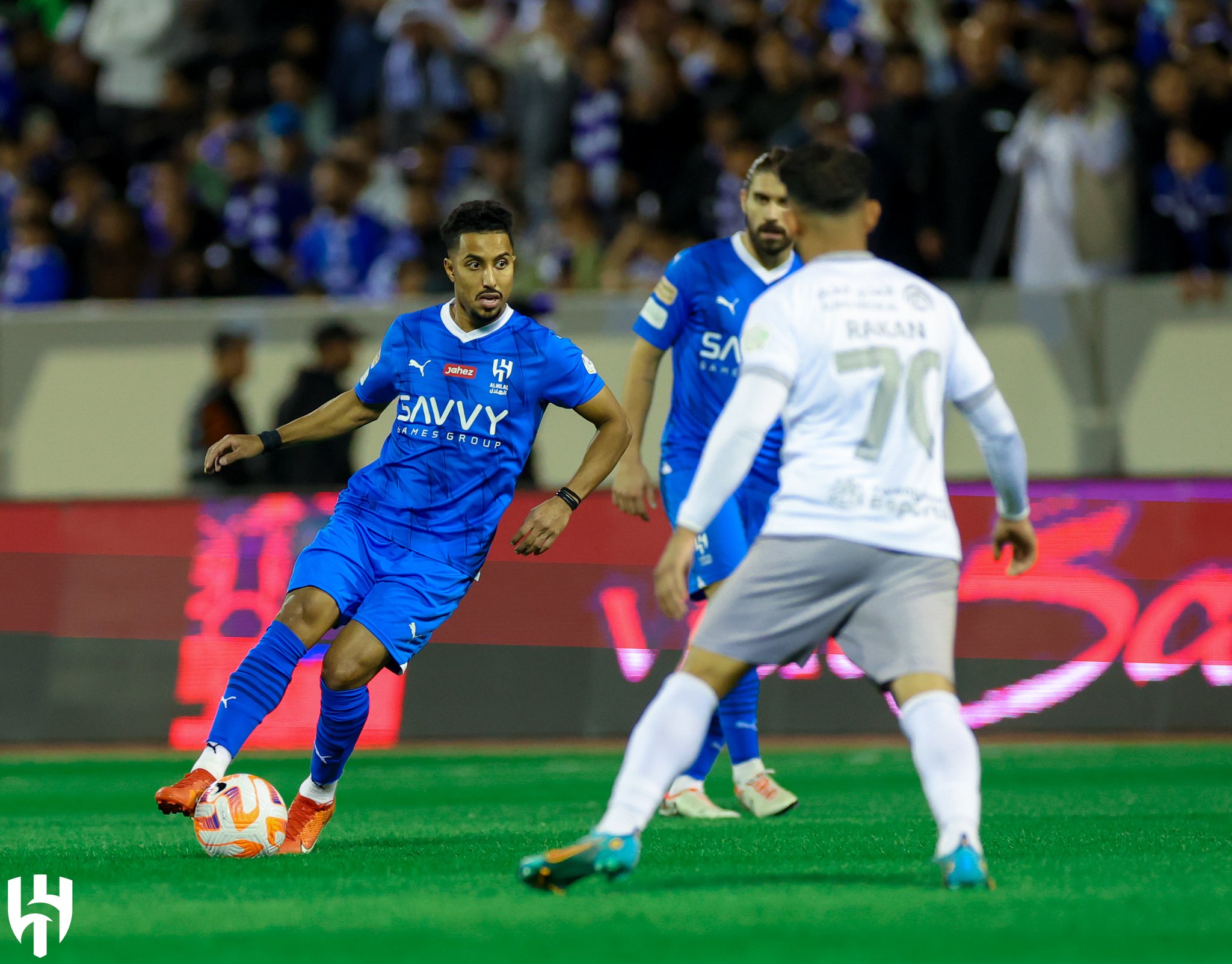 مباراة الطائي والهلال في الدوري السعودي