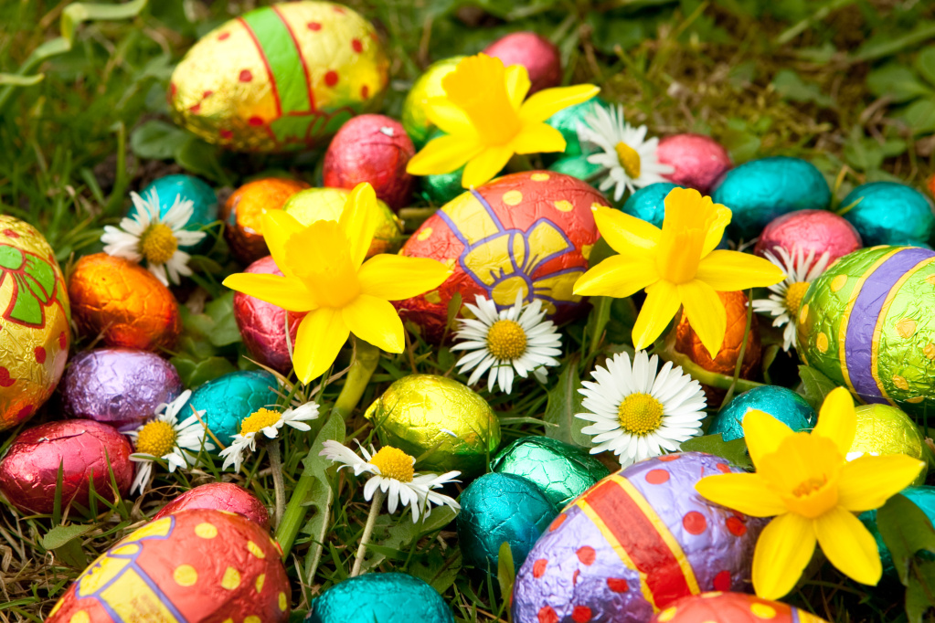 easter eggs in garden||موعد-اجازة-شم-النسيم-2022||2042710_0