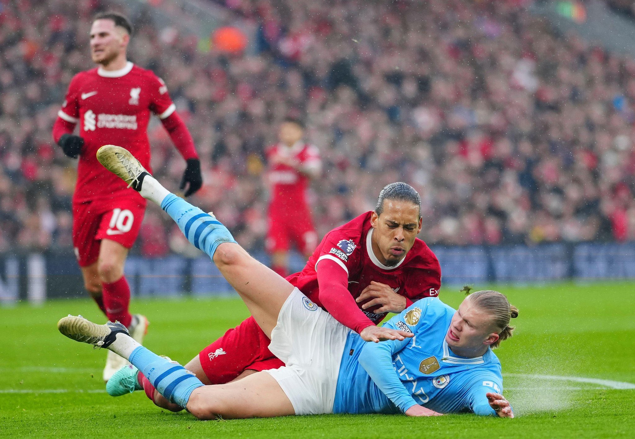 من مباراة ليفربول والسيتي ||ليفربول والسيتي 