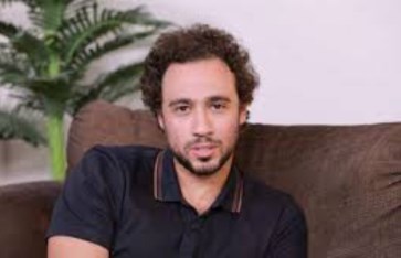 المطرب رامي عاشور 