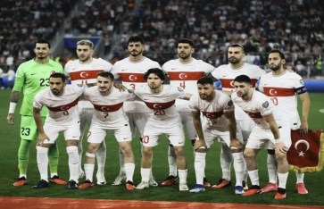 منتخب تركيا كرة القدم