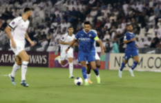 الهلال يعبر السد 