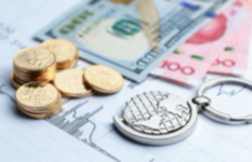 العملات الأجنبية في المصرف الإماراتي 