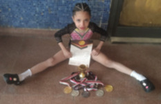 البطلة جمباز خديجة اسلام