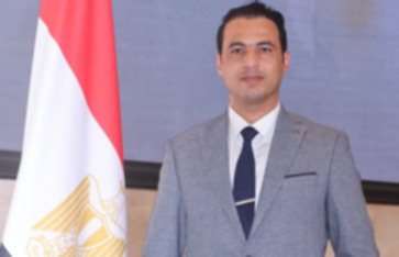  رجل الأعمال على سالم رئيس مجلس ادارة شركة الشحنة الكهربائية